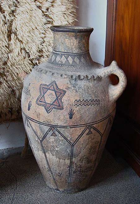 single handle Berber water pot