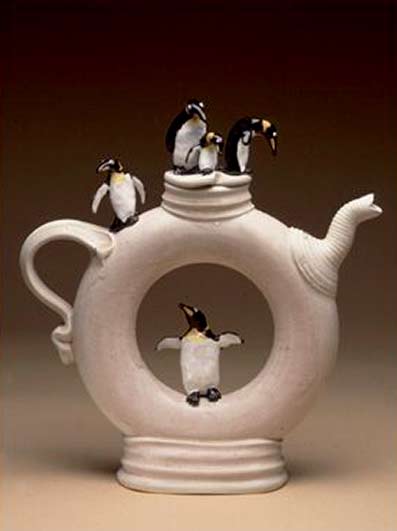 Penguin ring teapot