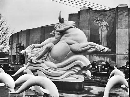 fountain wth a white sculpture of a naked woman on a horse - 1939 World Fair