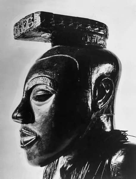 African-tribal-king---Eliot-Elisofon-1901