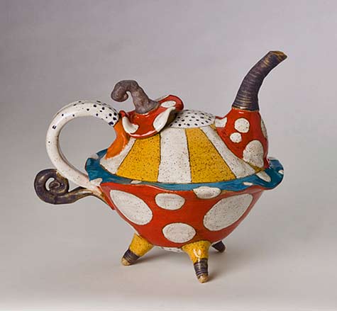 Dwo-Wen-Chen whinsical teapot