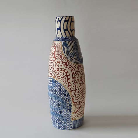 Derek-Jungarrayi-Thompson---SOLD-Wanampi-II,-2014 sgrafitto vase