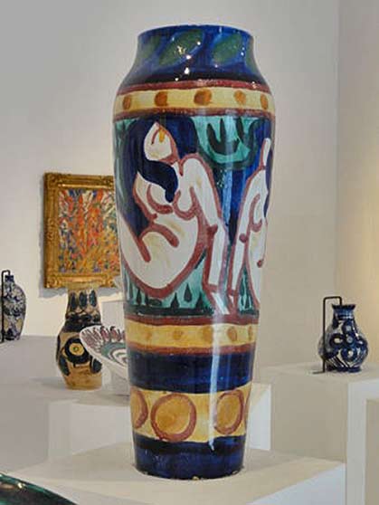 André-Derain-1907 - fauves vase with naked female figure motif