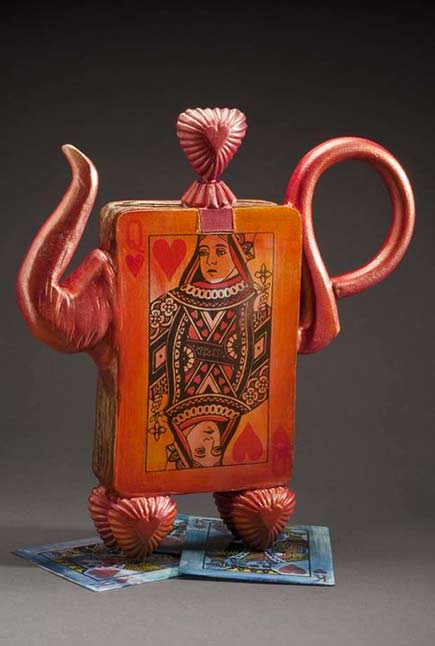 Meryl-Ruth..queen of hearts teapot