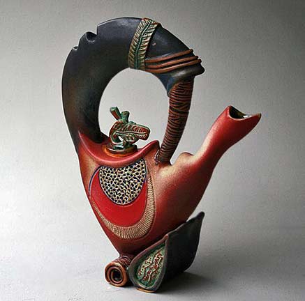 Tea-Pot-Sculpture-Helene-Fielder