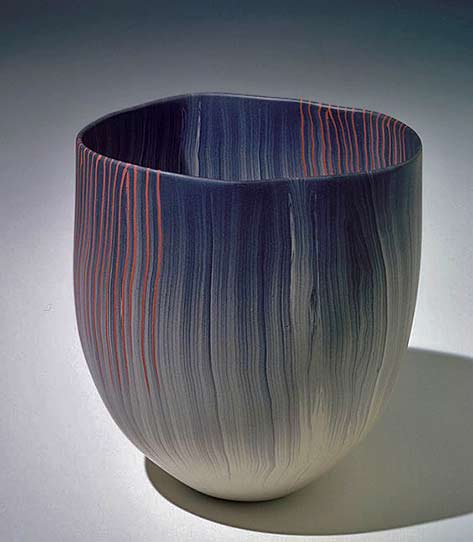 Thomas-Hoadley-used-the-Japanese-technique-of-nerikomi-to-create-the-delicate-lines-of-color-in-this----vessel