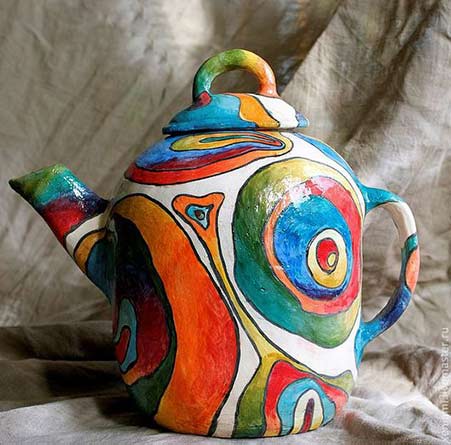 Xenia-Mitrokhin-teapot with psychedelic decoration