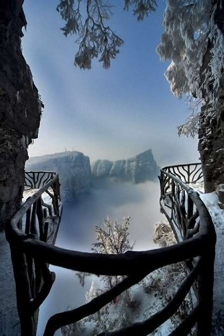 Tianmen Mountain National Park - Hunan Provence mountain path