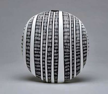 Benjamin-Sewell,-black and white striped vessel-David-Richard-Contemporary