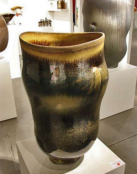 Chris-Gustin ceramic-vase - wavy form
