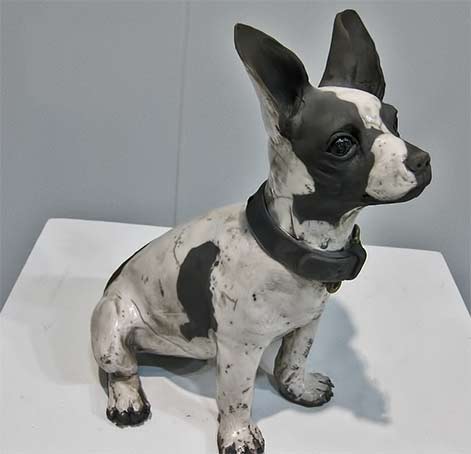 Lacoste-Gallery---Ronnie-Gould-ceramic-dog