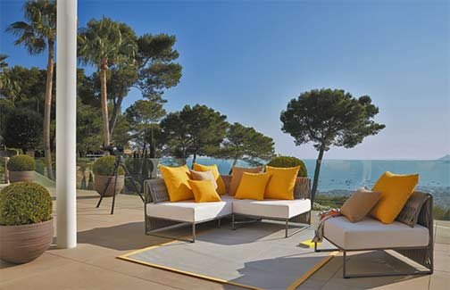 Sifas-Kalife-outdoor-seating