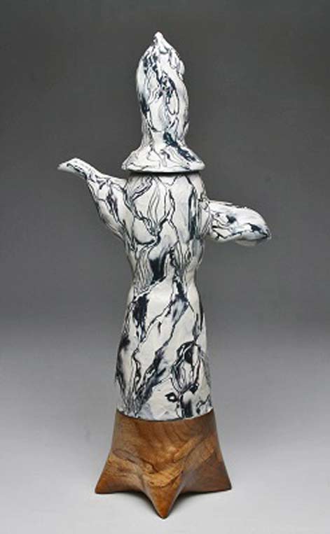 Tom-Hubert_Black and white Carved Teapot-porcelain-wood base