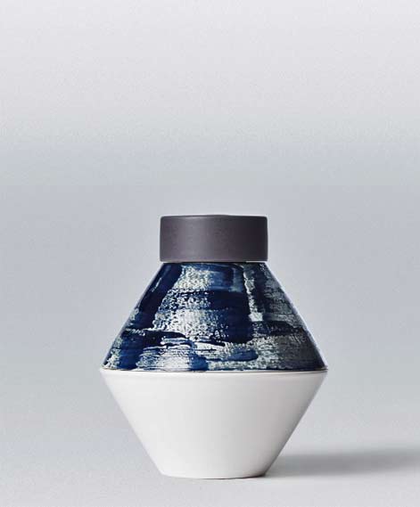 Contemporary form Pascale Girardin ceramic vase