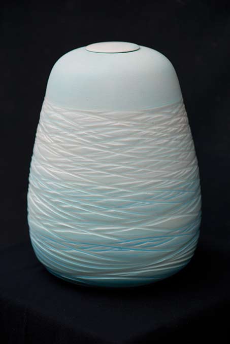 Armel-Hédé-contemporary-ceramics - pastel glaze vessel
