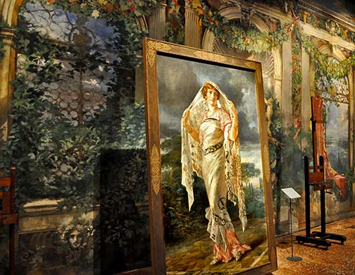 Portrait of Henriette Fortuny in Pompeian costume with a Delphos dress 