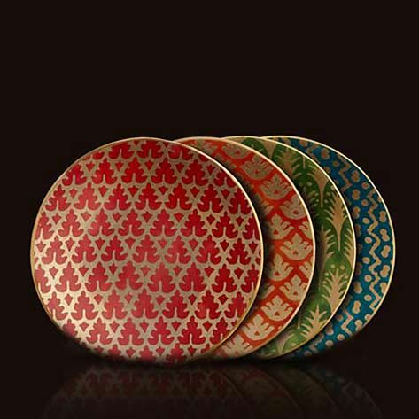 Fortuny's-collaborated-with-L'Objet-to-produce-these-gorgeous-canape-plates-reminiscent-of-old-world-Venetian-textiles.