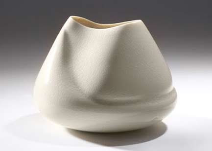 Sara Flynn Ceramics biomorphic ceramic vessel