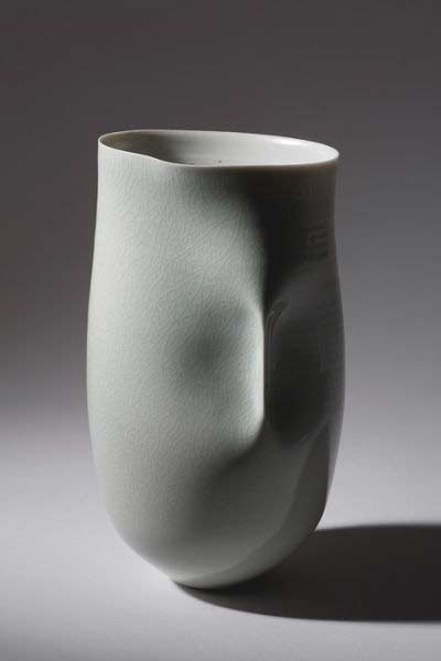 Sara-Flynn-porcelain vessel