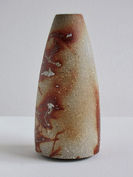 Bizen stoneware, with the characteristic reddish hidasuki or "fire-marked" pattern,