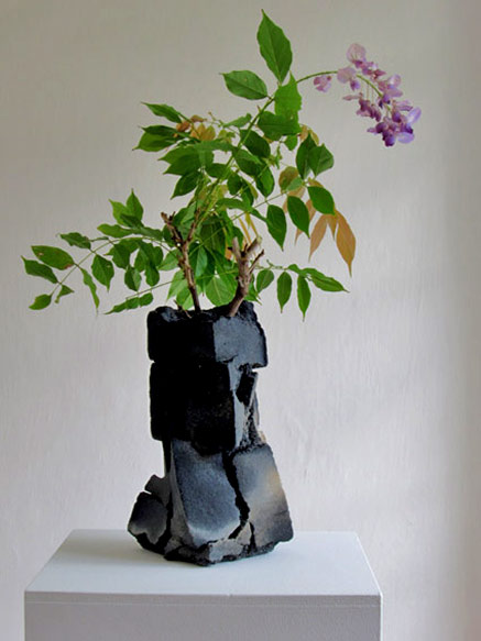 Jochen-Ruth-black glaze vase