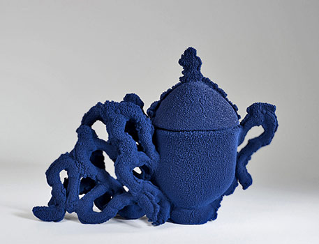 Noemi-Niederhauser-deep-blue-sculpture