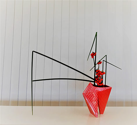 red vase Straight-Lines---2016-Pats-ikebana