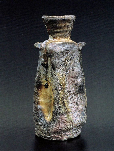 Wood fired Vase-by-Shiho-Kanzaki,-Japan