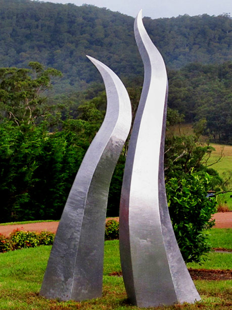 Duet------Dora Rognvaldsdottir monumental steel sculpture