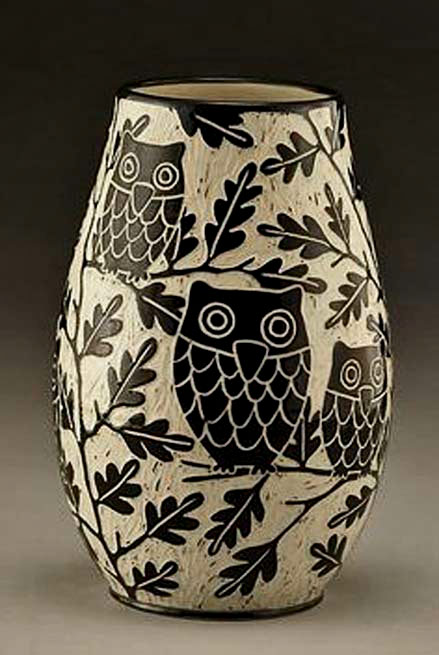 Jennifer-Falter-sgraffito Owl-Ceramic-Vase in black on white