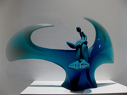 Kirra-Galleries---Crystal-Stubbs turqupise and blue glas sculpture