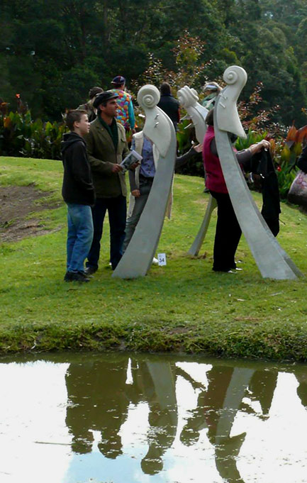 Trio-by-Dora-Rognvaldsdottir-2009 outdoor sculpture