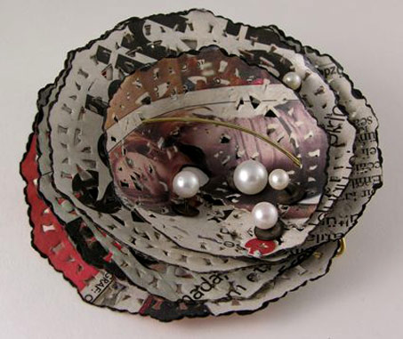 Ela-Cindor-brooch---Pearls,-gold,-newspaperContemporary-Art-Jewelry