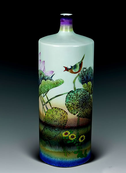 Jingdezhen porcelain bottle with bird motif