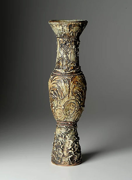 Alice-Federico-clay-art-textural vase