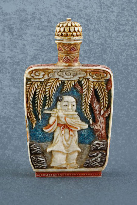 fine-painted-ivory-snuff-bottle--dating---Qing-dynasty-(1644-1911)