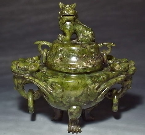 Chinese Jade Incense Burner, Shape of three foo lions