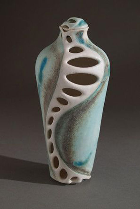 Clare-Wakefield-ceramic vase