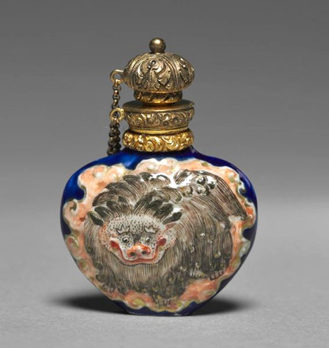 Scent-Bottle,-1800s-France,-19th-century-porcelain-with-gold-or-gilt-metal-mounts,
