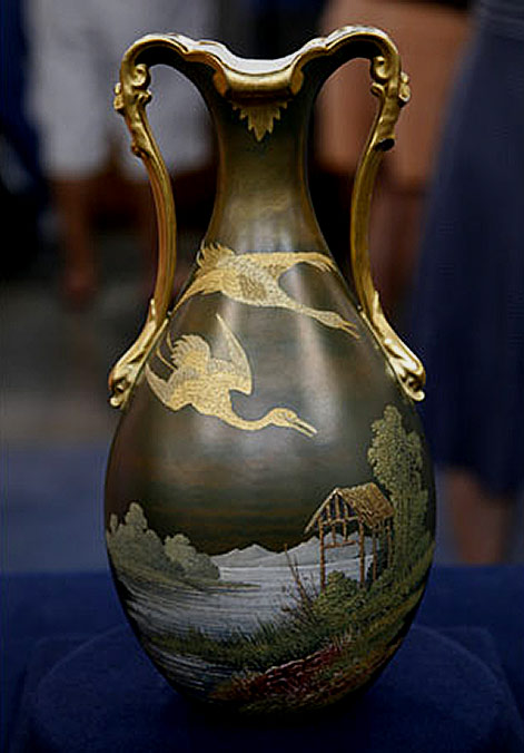 Ott-&-Brewer-American-Belleek stork Vase,