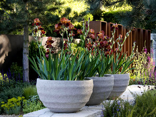 Three matching large ribbed pots-Atelier-Vierkant