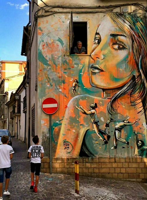 Alice-Pasquini-street-art-female