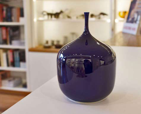 Sophie Cook squat purple vase