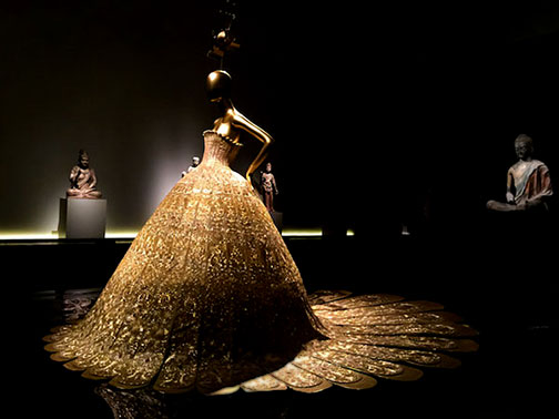 Guo-Pei NYC Metropolitan Museum of Art's Costume Institute China Through the Looking Glass