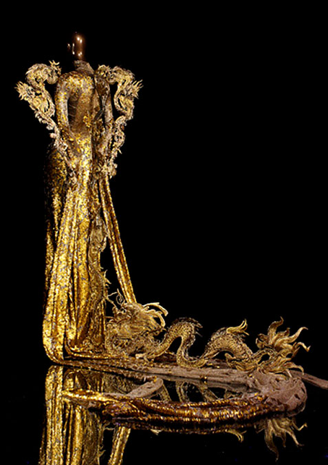 Golden dragon dress -- Guo Pei
