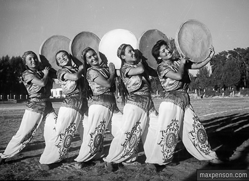 Uzbek female performers