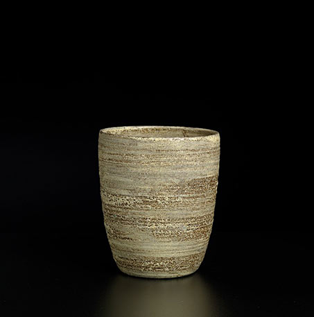 Lucie Rie----Earthenware vessel