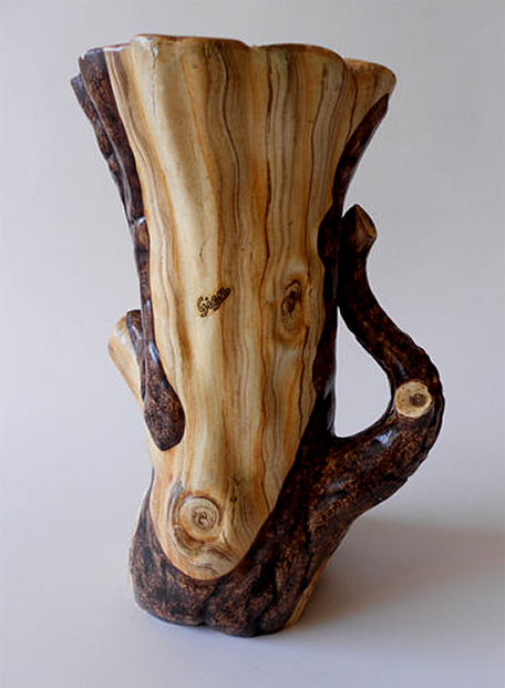 Faux wood vase  --  Granjeanx Jourdan