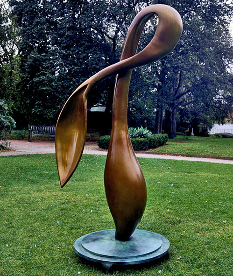 Flora exemplar-Andrew Rogers garden sculpture