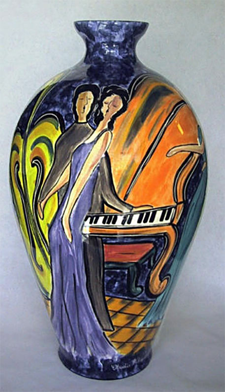Claudia Beldent-At the party vase with couple at the piano